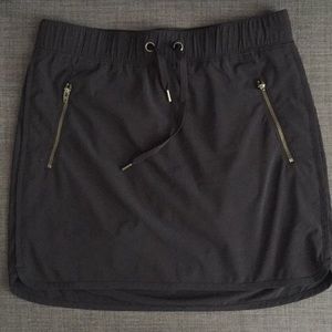 Athleta black SKORT (not skirt). Size XS.